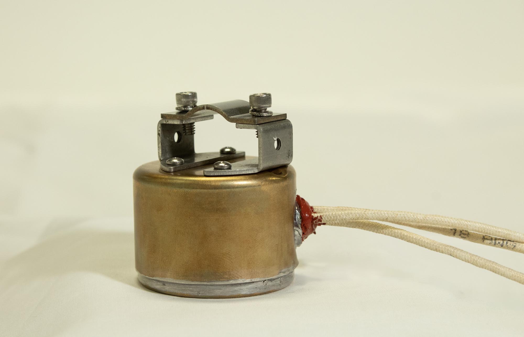Type V switch close up